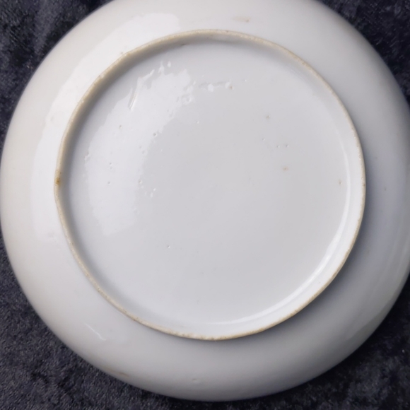 Beautiful vintage Handpainted saucers - Picture 5 of 9